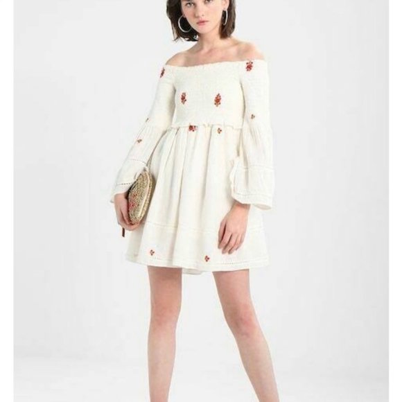 Free People Dresses & Skirts - Free People White Embroidered Boho Dress